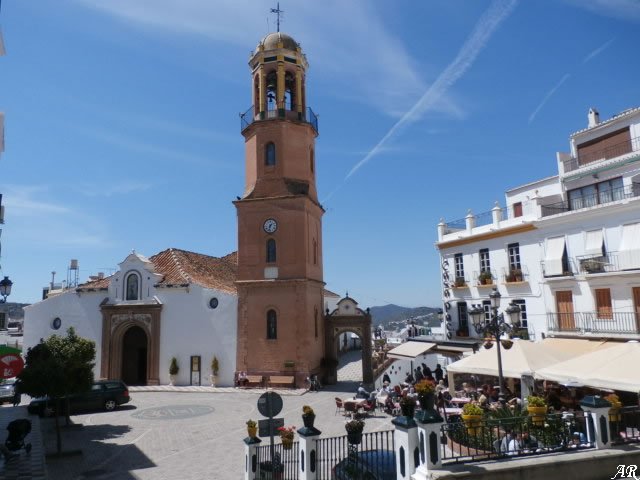 La iglesia parroquial de Nuestra Señora de la Asunción en Cómpeta