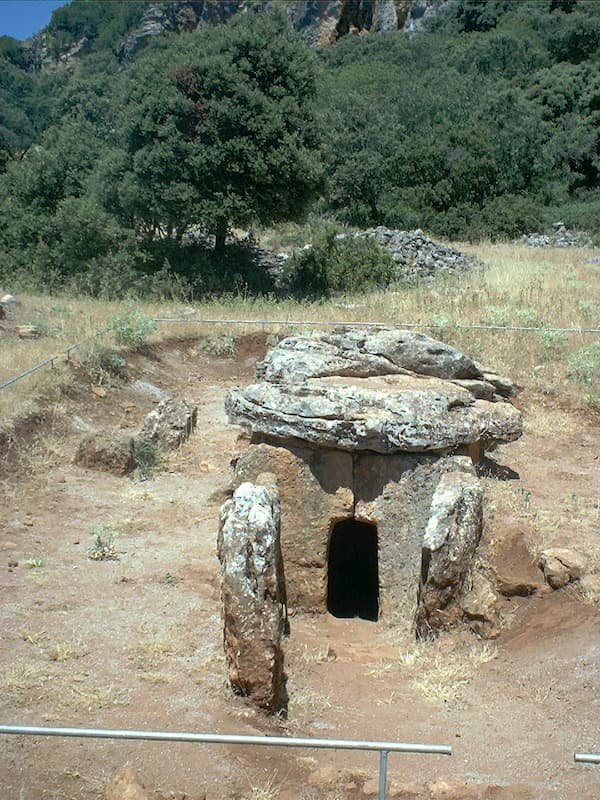 Conjunto Arqueológico Peña de los Gitanos